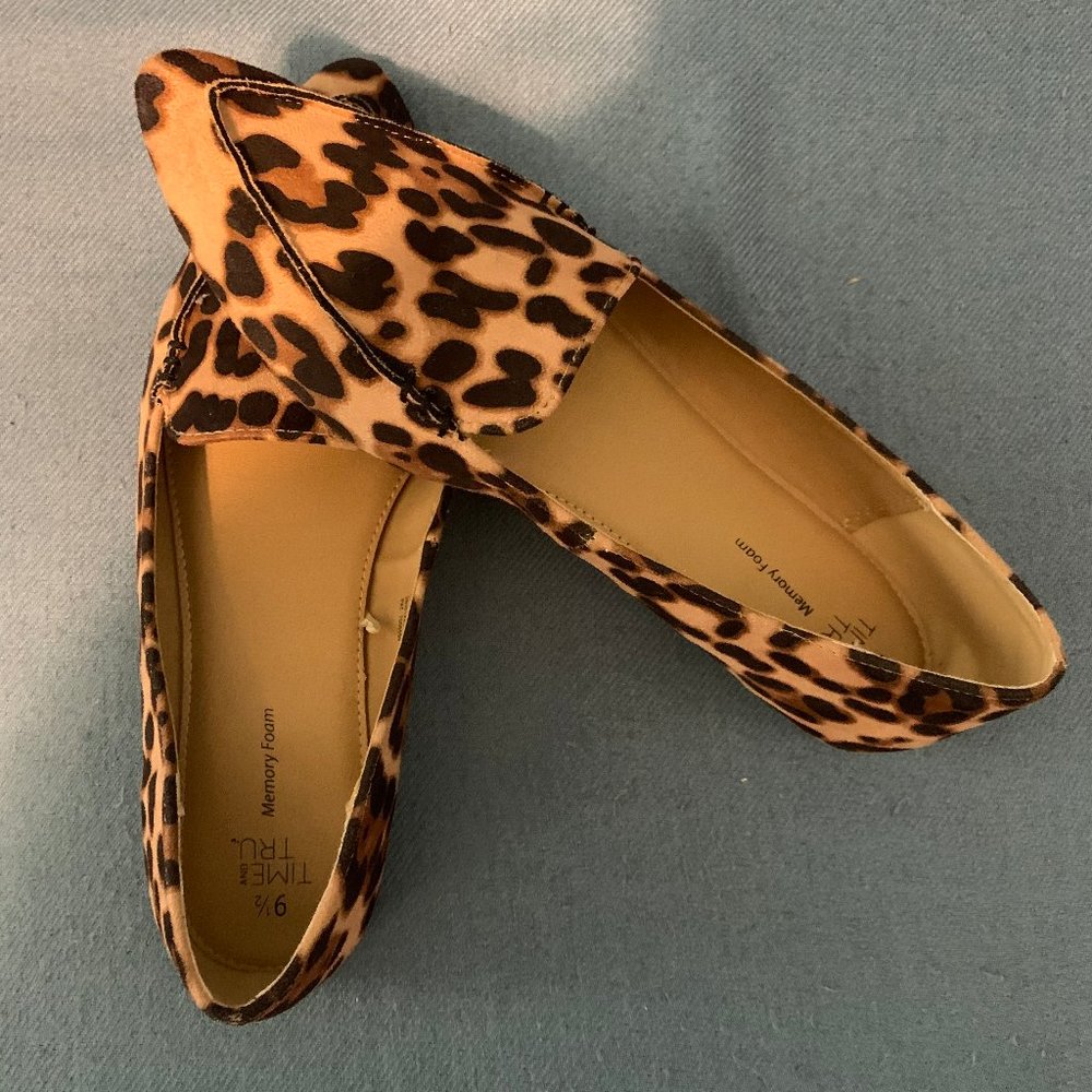 NEW Leopard Print Flat Shoes - Picture 4 of 7